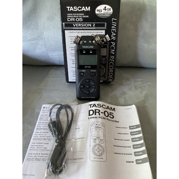 TASCAM DR-05 Linear PCM recorder (Version 2) w/ 4GB Micro SD Card (Very Good) - Picture 7 of 7